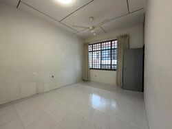 Mayflower Gardens (D20), Terrace #592971271